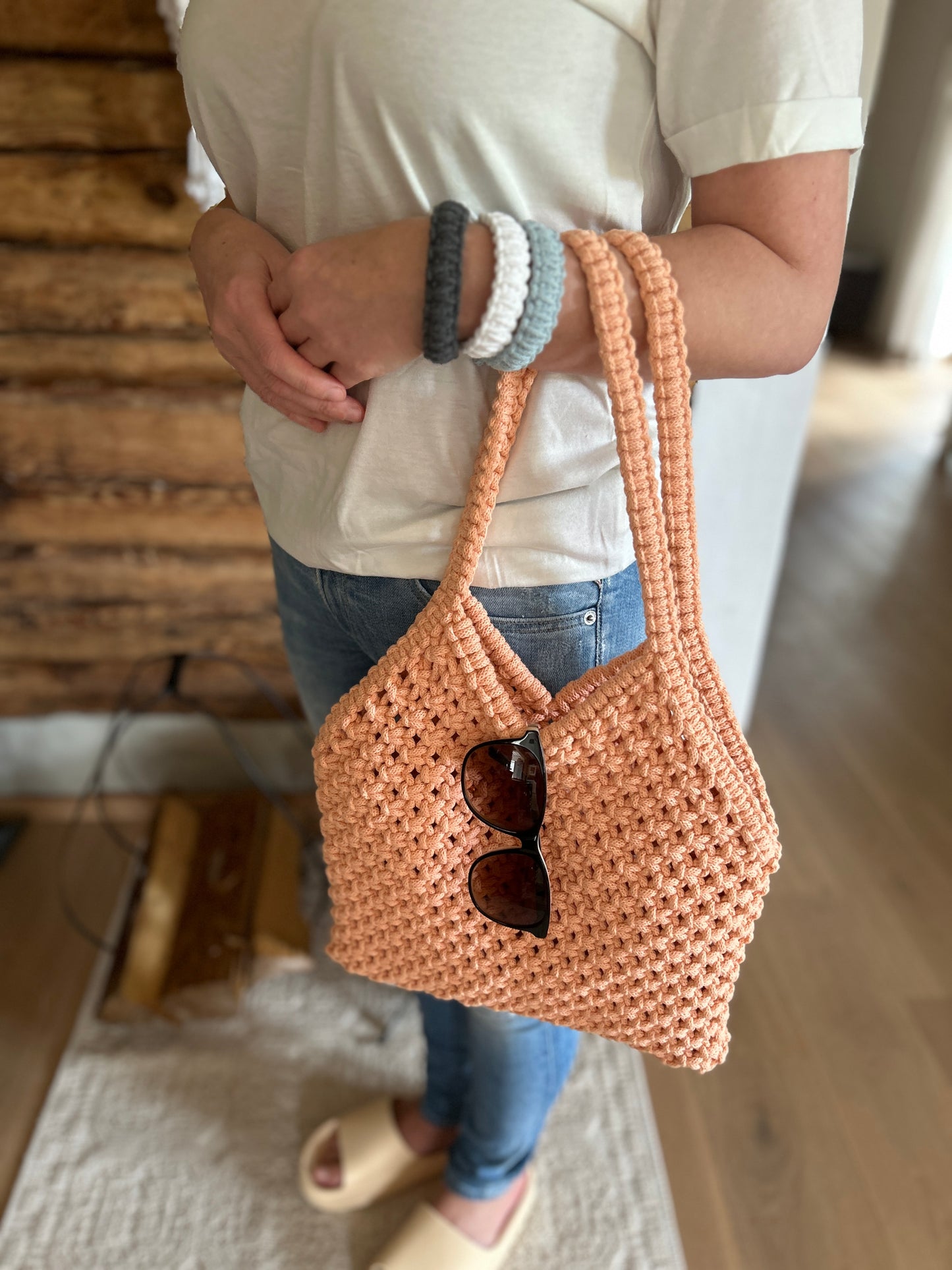 Macrame bag (color: peach)